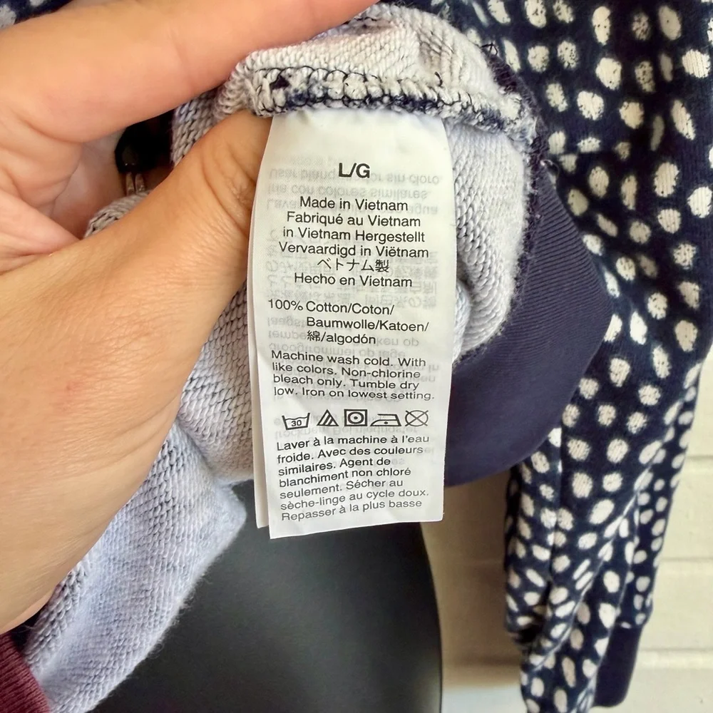 J. Crew Printed Crewneck Sweatshirt Oncila Print Navy/Ivory, SZ L LIKE NEW - Picture 5 of 6